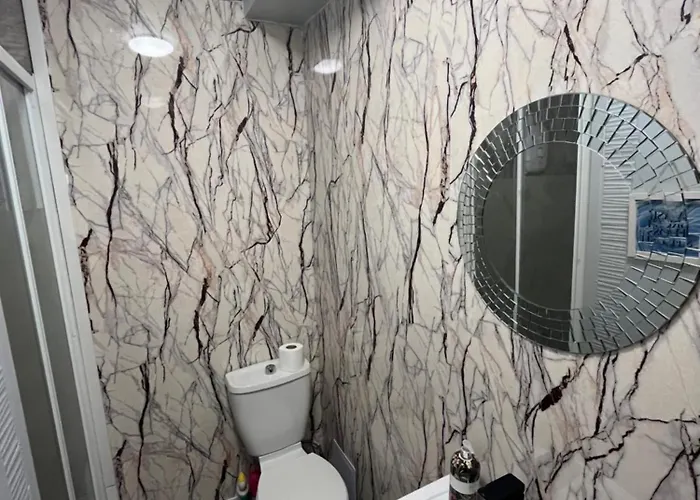 Private 1 Near Southmead Hospital Guest house *