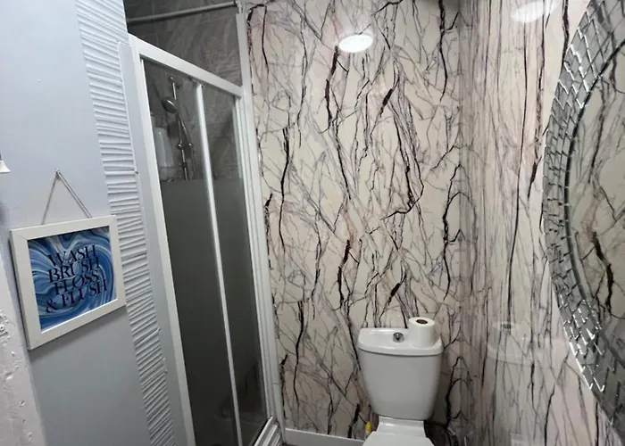 Guest house Private 1 Near Southmead Hospital *