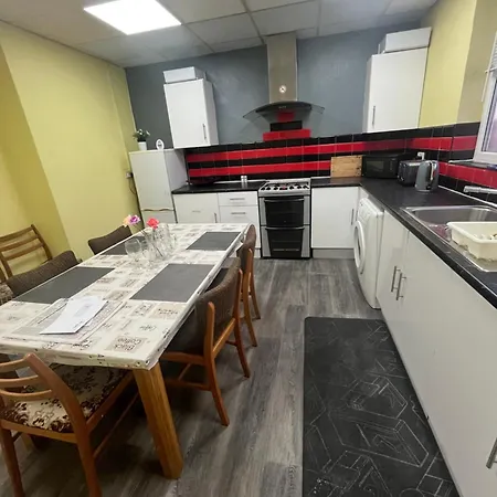 Private 1 Near Southmead Hospital *