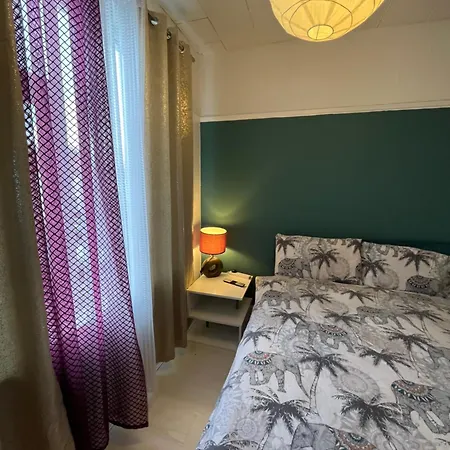 Private 1 Near Southmead Hospital 招待所